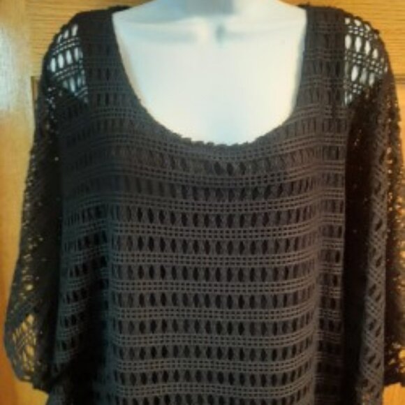Women's Black Tank Top with attached Crocheted Poncho overlay - Picture 4 of 8